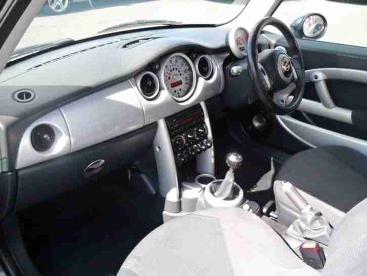 2004 Mini Hatchback 1.6 Cooper 3dr 3 door Hatchback