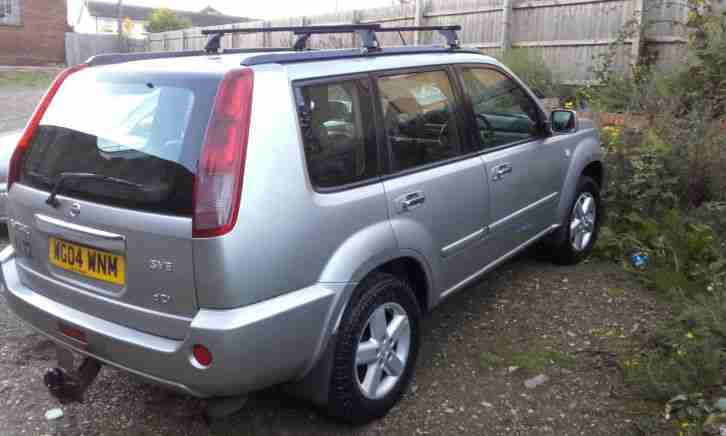 2004 NISSAN X-TRAIL SVE DCI SILVER Full Leather & FSH.