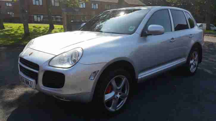 2004 CAYENNE TURBO AUTO SILVER.