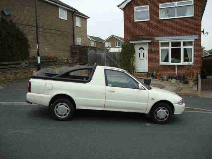 2004 PROTON JUMBUCK GL WHITE