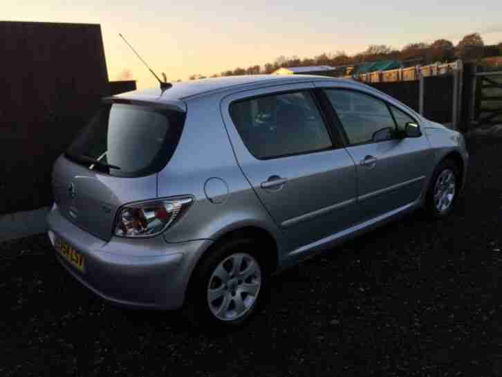 2004 Peugeot 307 S 5door hatchback 1.6 16v petrol manual Spares or repairs