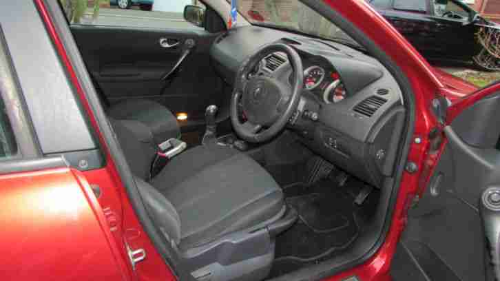 2004 RENAULT MEGANE DYNAMIQUE DCI 80 RED