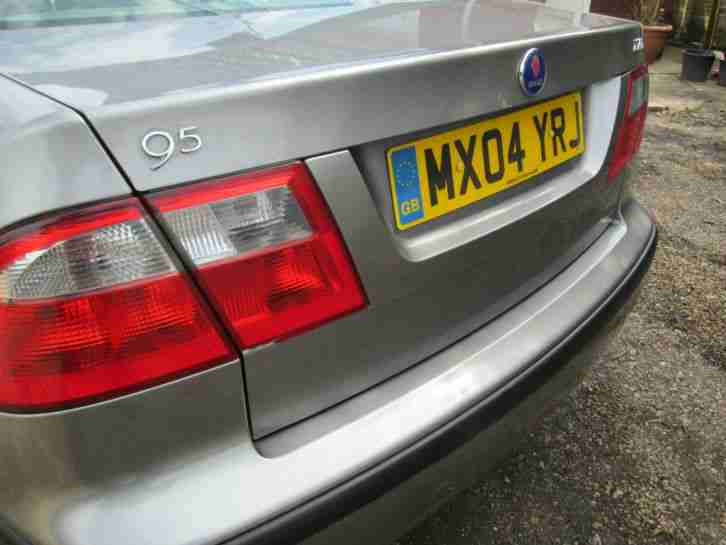 2004 SAAB 9-5 VECTOR GREY