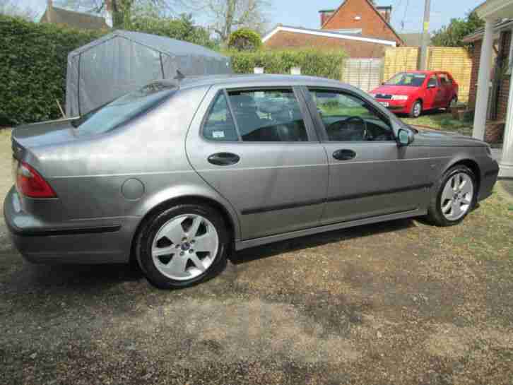 2004 SAAB 9-5 VECTOR GREY