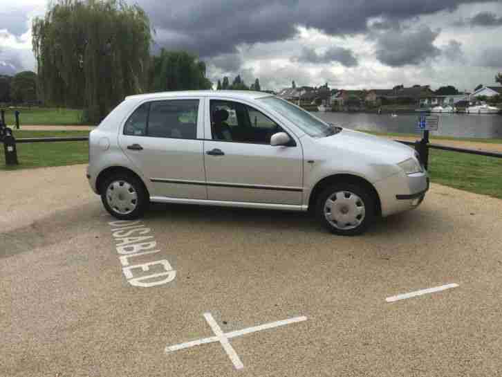 2004 FABIA COMFORT TDI SILVER. DIESEL