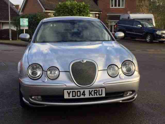 2004 Silver Jaguar S-TYPE 4.2 V8 auto Excellent Condition