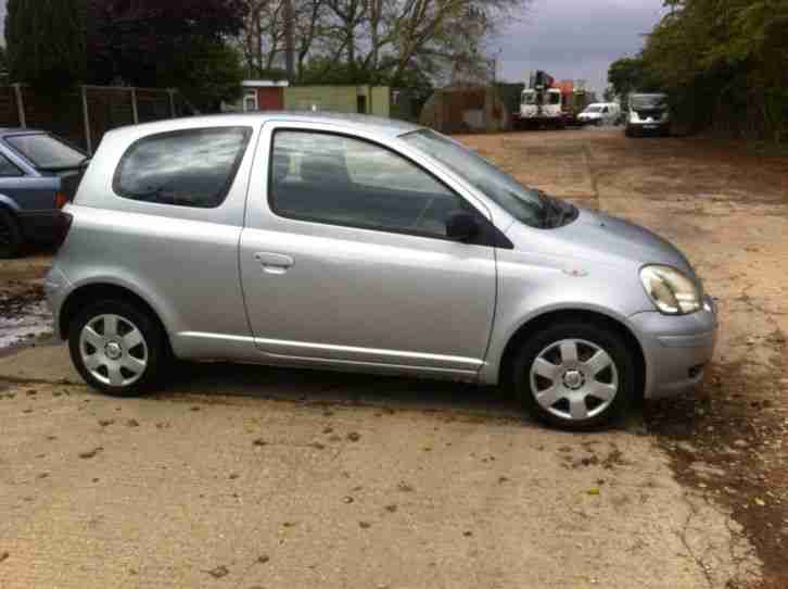 2004 TOYOTA YARIS T3 D-4D SILVER