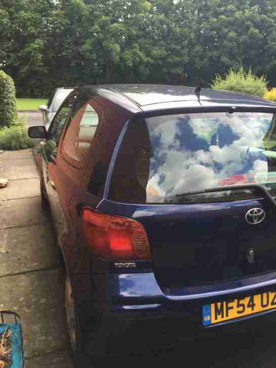 2004 Toyota Yaris Blue - 998cc - very low mileage