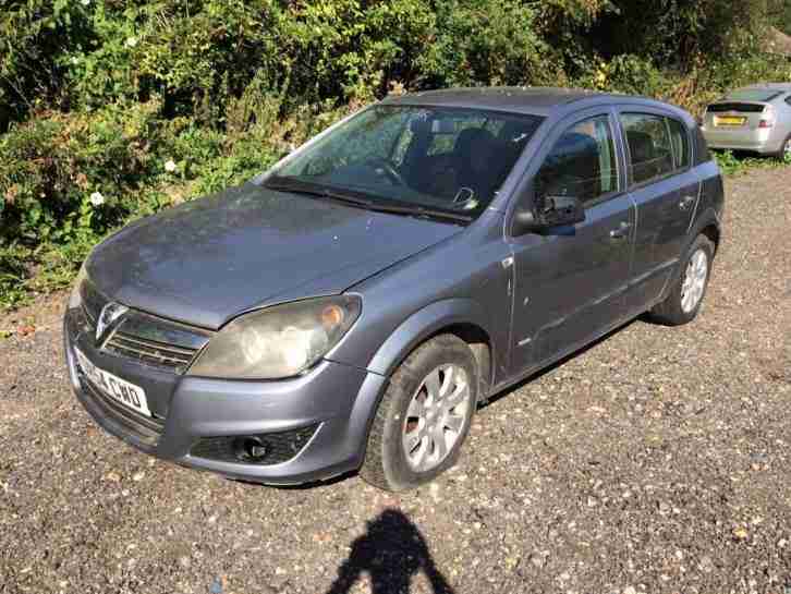 2004 ASTRA CLUB TWINPORT S A SILVER