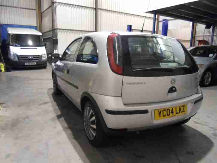 2004 VAUXHALL CORSA LIFE TWINPORT SILVER SPARES OR REPAIR 1LT FIRST CAR