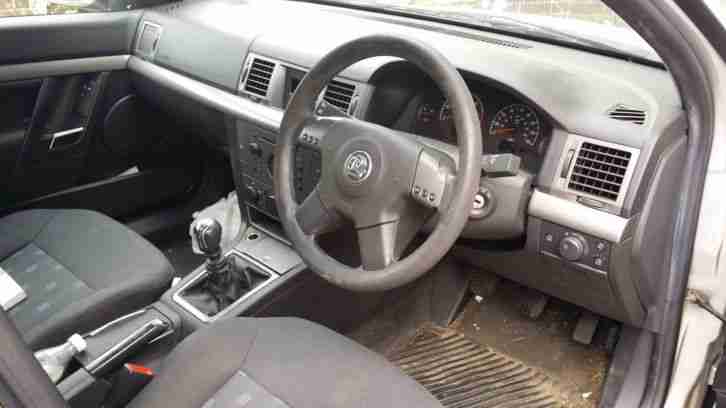 2004 VAUXHALL VECTRA LS DTI 16V SILVER - SPARES / REPAIRS NON RUNNER
