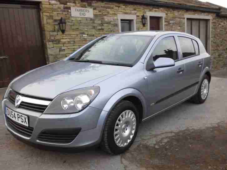 2004 Vauxhall Astra 1.4i 16V Life 5dr 5 door Hatchback