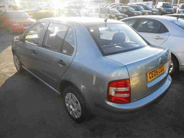 2005 05' SKODA FABIA SALOON 1.4 16V 4dr IN GREY METALLIC - GOOD CLEAN CAR