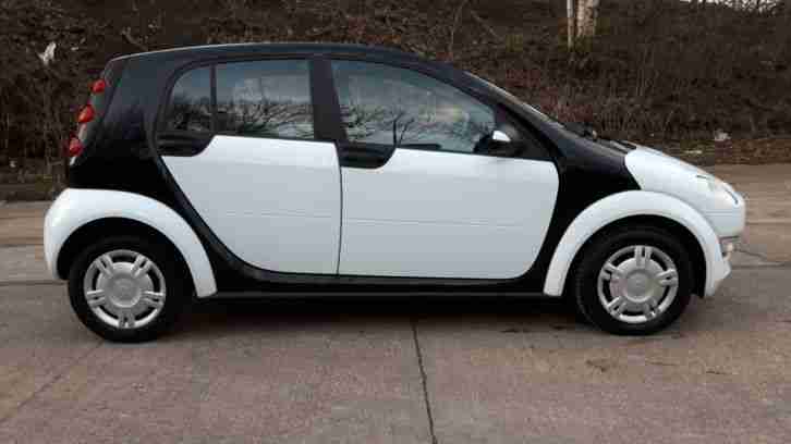 Smart 05. Smart car from United Kingdom