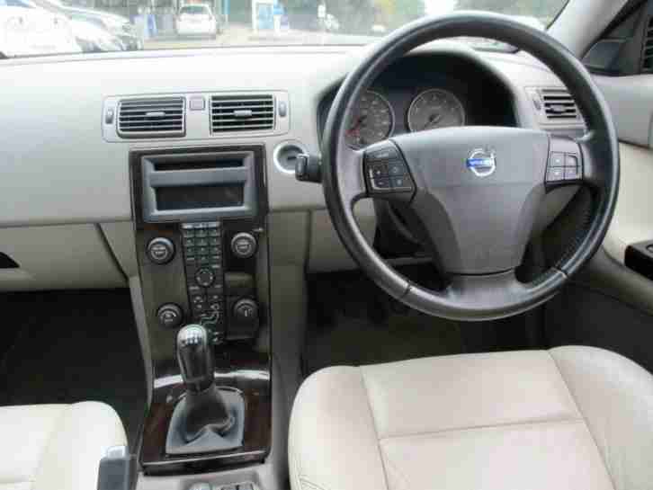 2005 05 VOLVO S40 1.6 SE 4D 100 BHP