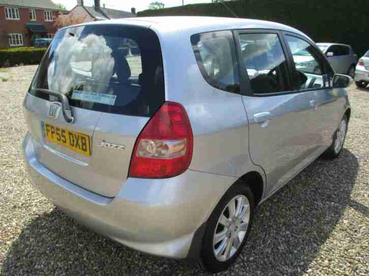2005 (55 Plate) Honda Jazz 1.4i-DSI SE 5 Door Hatchback Manual