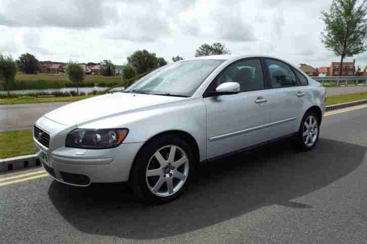 2005 (55 REG) S40 SE DIESEL SILVER