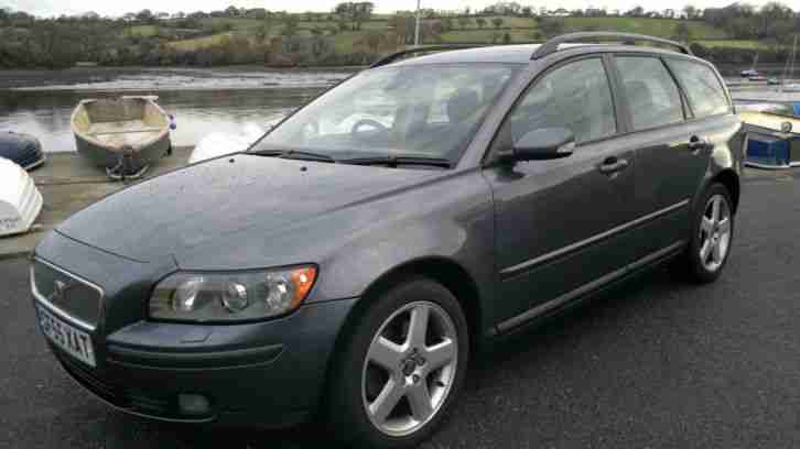 2005 55 Volvo V50 Estate 2.4i SE Auto Geartronic low mileage leather
