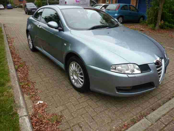 2005 ALFA ROMEO GT JTD BLUE **Very low mileage - 48k**