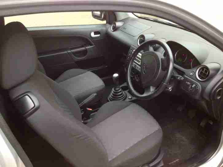 2005 FORD FIESTA ZETEC CLIMATE SILVER
