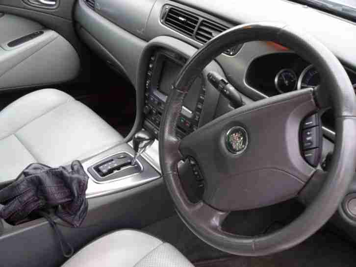 2005 JAGUAR S-TYPE SPORT DIESEL AUTO SILVER LOW MILEAGE INBUILT SAT NAV FULL MOT