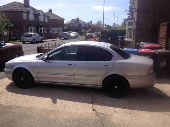 2005 JAGUAR X TYPE S D SILVER offers welcome