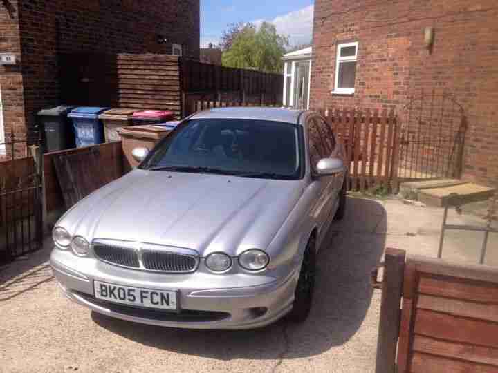 2005 JAGUAR X-TYPE S D SILVER offers welcome