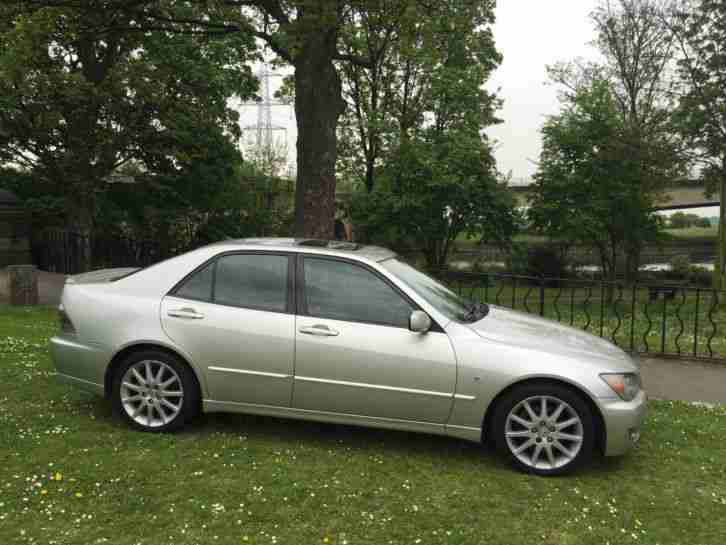 2005 LEXUS IS200 SE NAV PALADIUM SILVER*NO RESERVE*STUNNING LEXUS