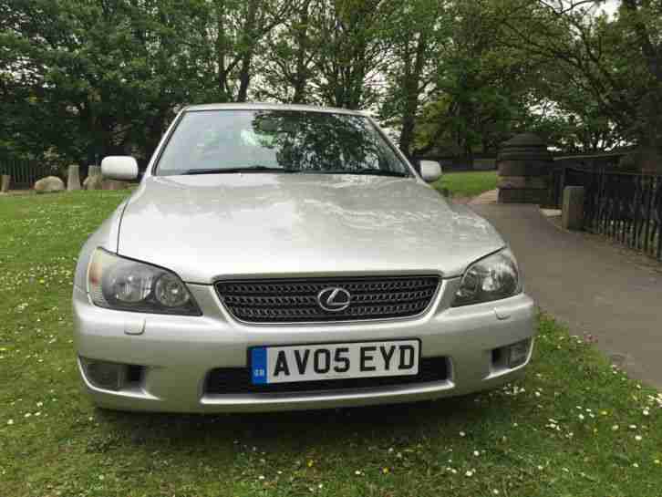 2005 LEXUS IS200 SE NAV PALADIUM SILVER*NO RESERVE*STUNNING LEXUS