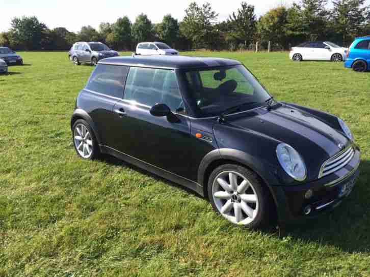 2005 MINI MINI COOPER BLACK 2 OWNERS FROM NEW. LOVELY CONDITION