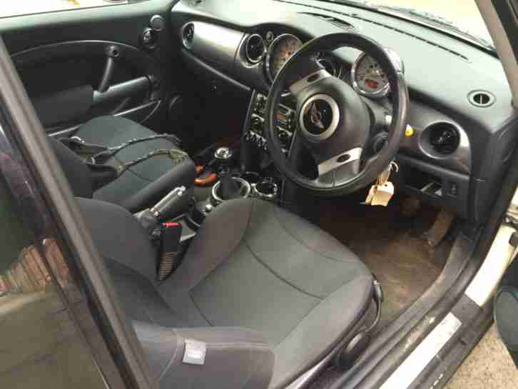 2005 MINI MINI ONE WHITE