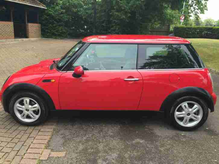 2005 MINI ONE - ONE LADY OWNER - FULL MINI HISTORY - ALL MOTS DONE BY MINI
