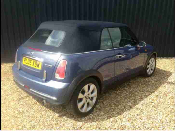 2005 MIni Cooper Convertible With Full Leather.