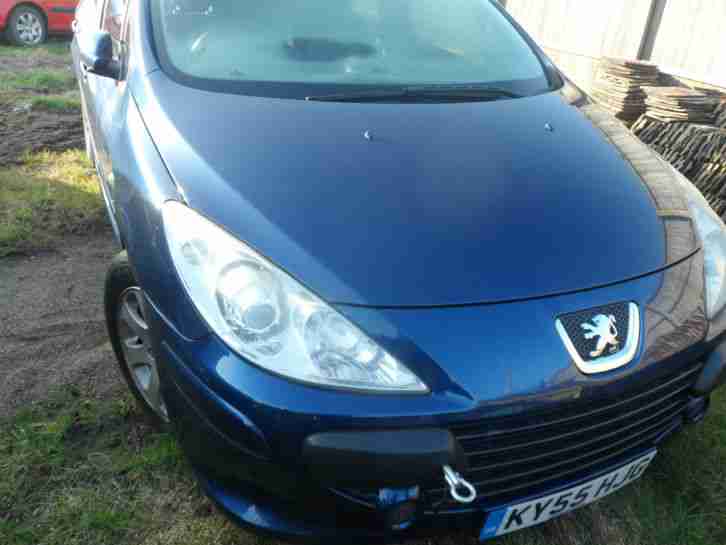 2005 PEUGEOT 307 S BLUE spares or repairs needs engine