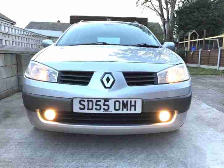 2005 RENAULT MEGANE DYNAMIQUE 1.6 ESTATE METALLIC SILVER F/S/H 12 MONTHS MOT