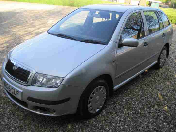 2005 SKODA FABIA AMBIENTE 1.2 ESTATE, 87000 MILES, SILVER, AIR CON