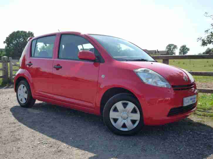 2005 Solid Shining Red Sirion 1.3 S