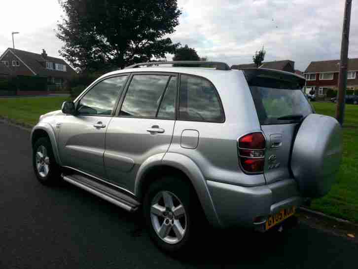 2005 TOYOTA RAV4 XT4 D-4D DIESEL - immaculate condition, FSH, full leather seats