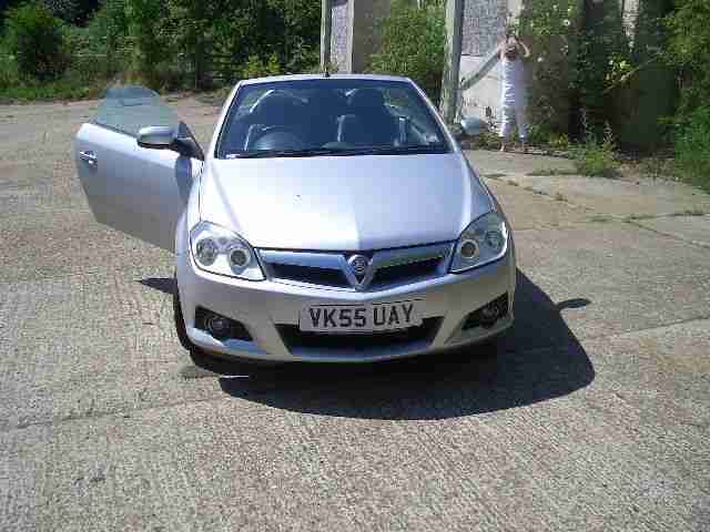 2005 VAUXHALL TIGRA SPORT SILVER