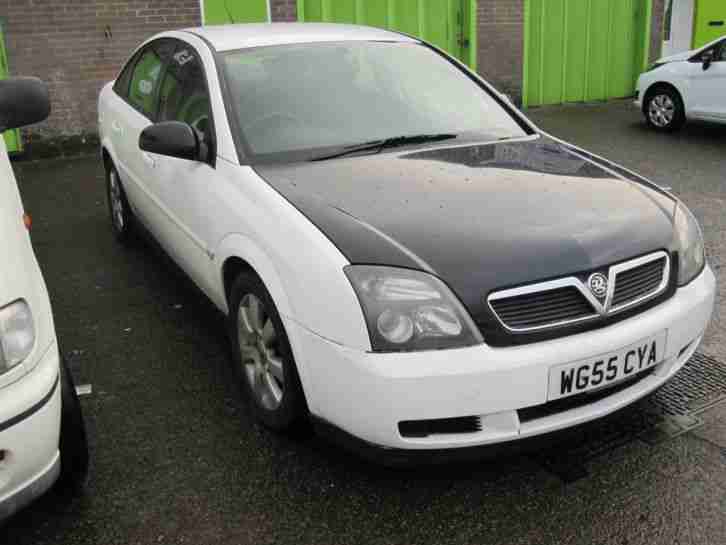 2005 VAUXHALL VECTRA BREEZE WHITE/BLACK 1.8 petrol