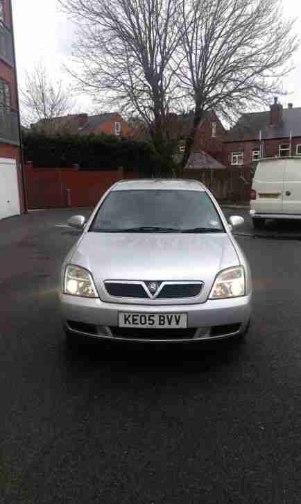 2005 VAUXHALL VECTRA CLUB DTI 16V SILVER