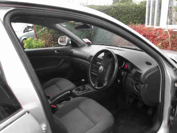 2005 VOLKSWAGEN PASSAT TRENDLINE 130 SILVER