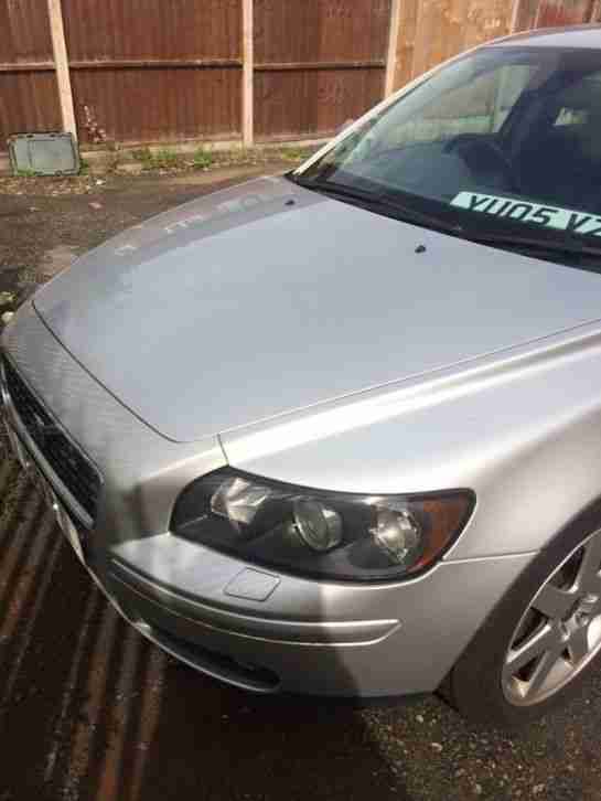 2005 VOLVO S40 SE SILVER