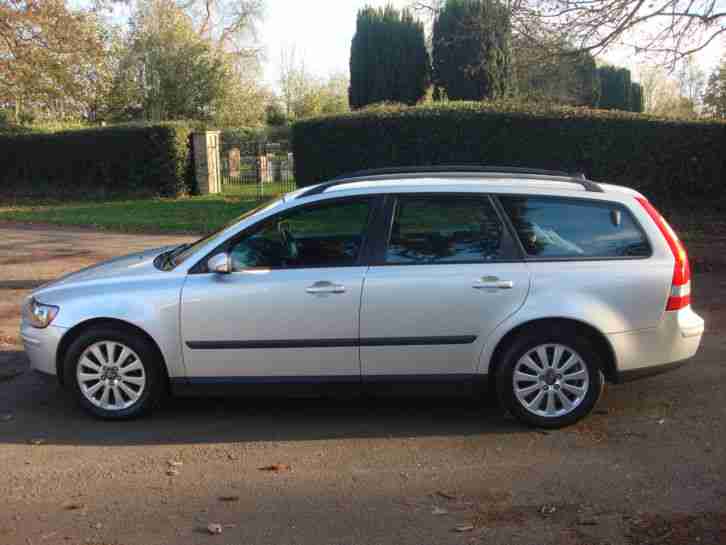 2005 VOLVO V50 S 2.0 D (E4) SILVER ESTATE,MOT-17/11/2015,TAX-30/04/15,DIESEL,FSH