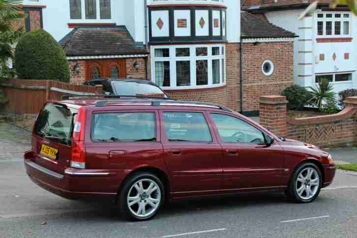 2005 VOLVO V70 2.4 D5 SE AUTO ONE F. OWNER 7 SEATER FULL SERVICE HISTORY