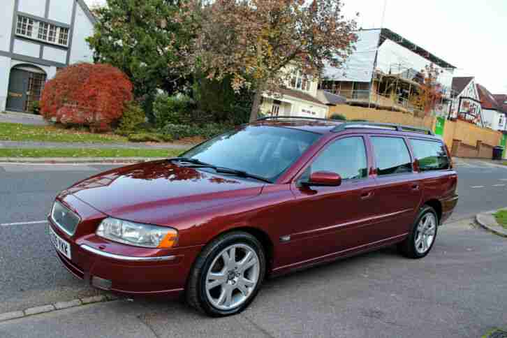 2005 VOLVO V70 2.4 D5 SE AUTO / ONE F. OWNER / 7 SEATER / FULL SERVICE HISTORY