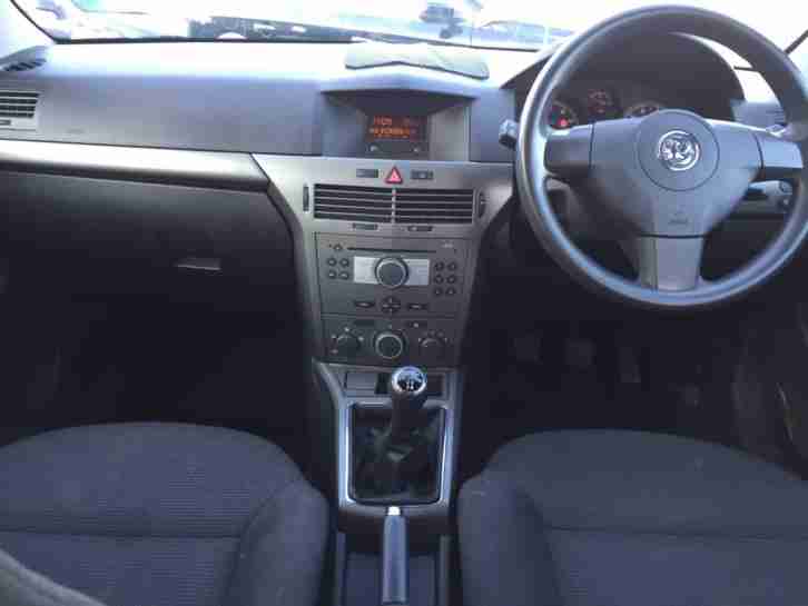 2005 Vauxhall Astra 1.6i 16v Life 4dr Petrol