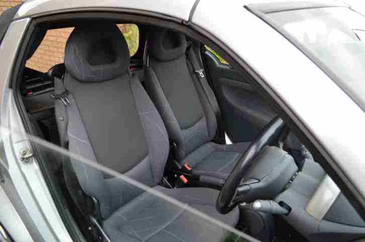 2005 smart ForTwo Passion Cabrio Convertible Silver / Silver