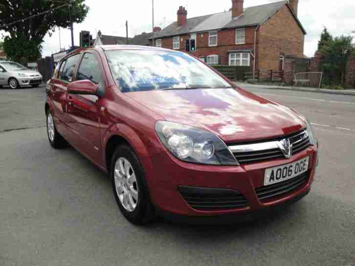 2006 06 VAUXHALL ASTRA 1.4 16v CLUB IN METALLIC RED FULL SERVICE HISTORY
