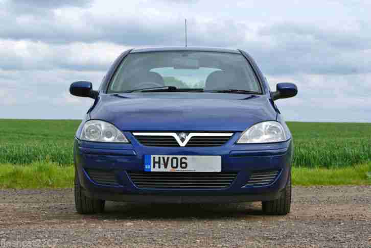 2006/06 VAUXHALL CORSA 1.4i 16V DESIGN 5DR AUTOMATIC WITH AIR-CON - MET BLUE